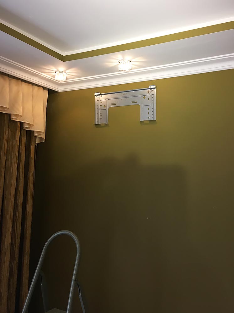 Монтаж трьох спліт-систем в трикімнатній квартирі при готовому ремонті у Львові